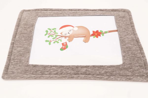 Urindichte Kuscheldecke Weihnachtsifaultier rosa 2